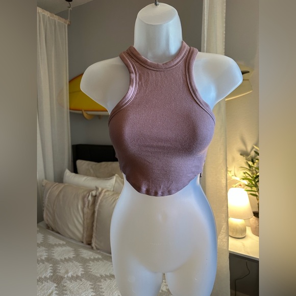 BUY 3•SHIP FREE!• Lululemon Hold Tight Cropped Tank Top, 2, Twilight Rose - Picture 2 of 8
